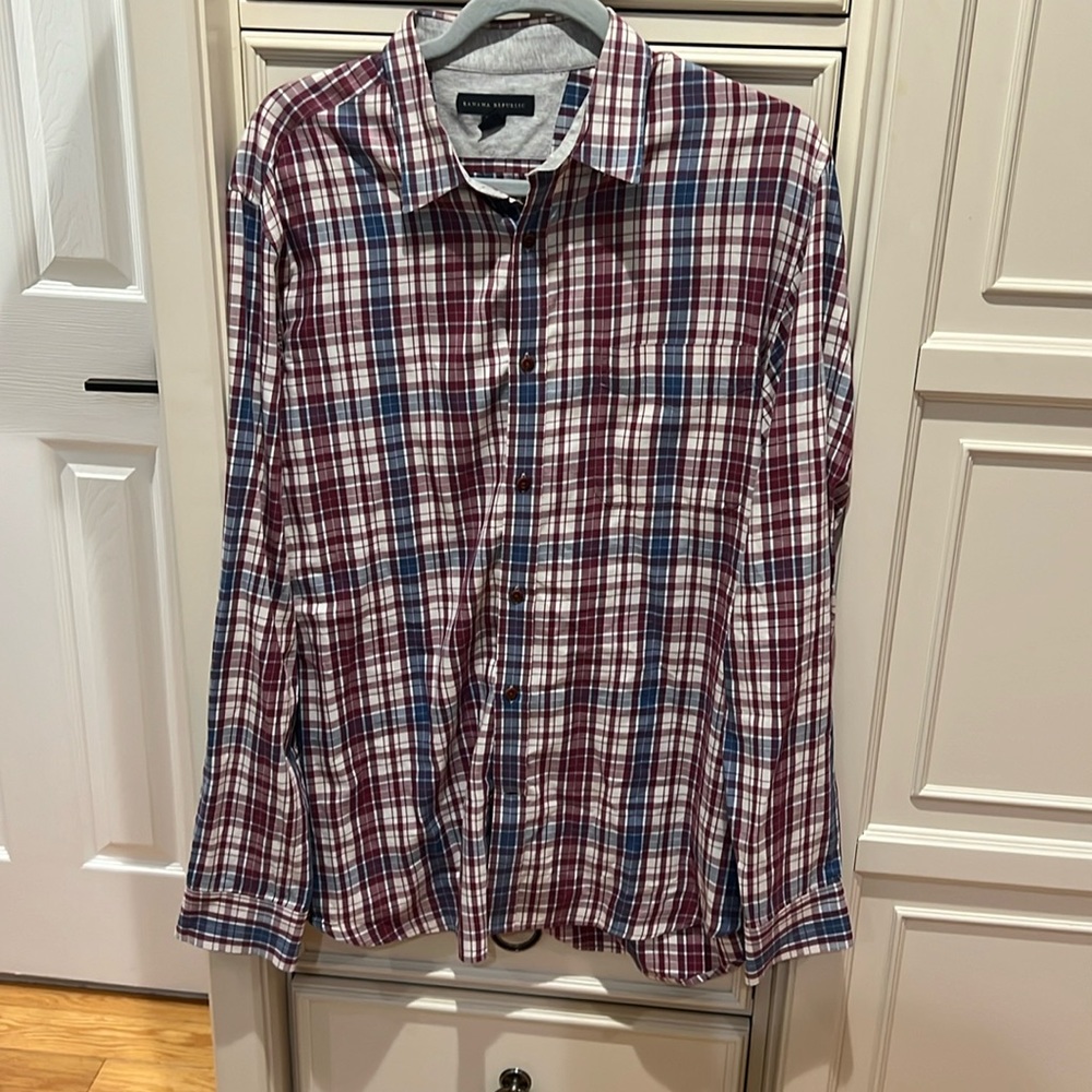 Mens size L 16-16 1/2 Banana Republic long sleeve button down shirt